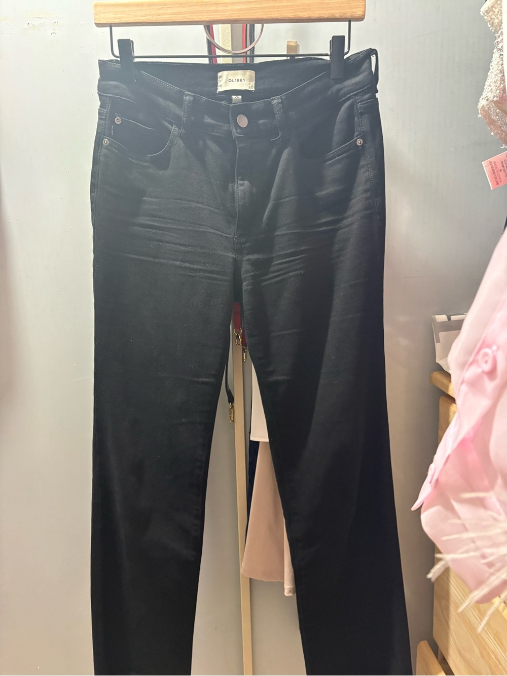 DL1961 Black Straight Leg Women’s Jeans
